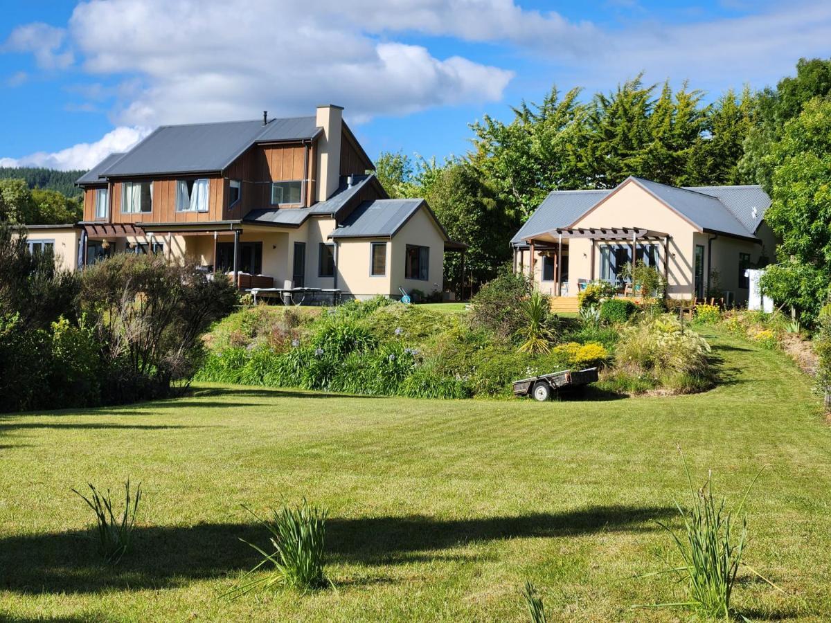 Hotel Boutique Art Retreat Upper Hutt Exteriér fotografie