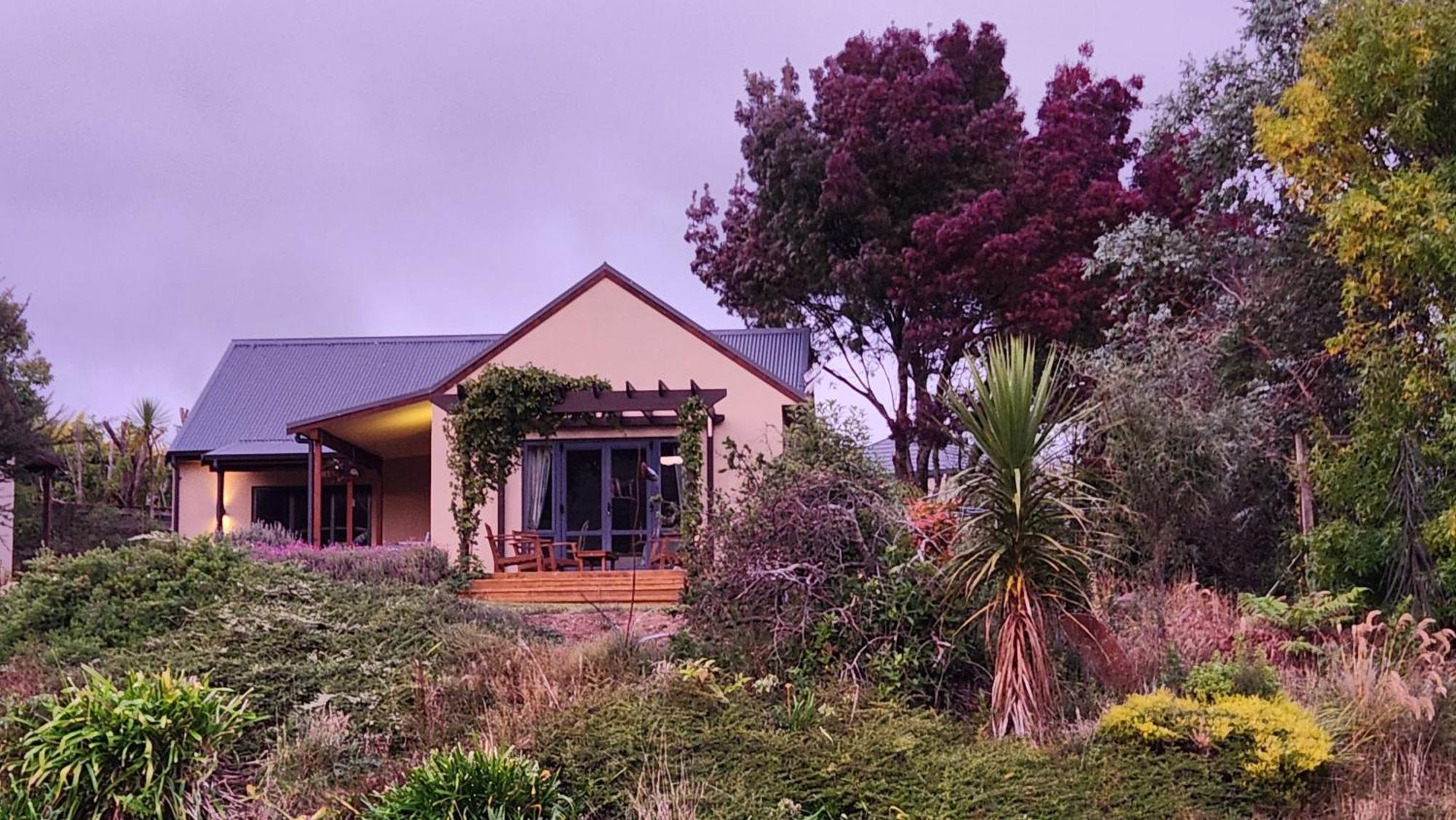 Hotel Boutique Art Retreat Upper Hutt Exteriér fotografie